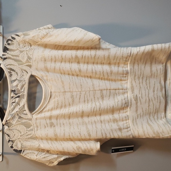 A.Byer NWT Lightweight Sweater Cap Sleeve Metallic Zebra Print Top, Medium - Picture 6 of 7